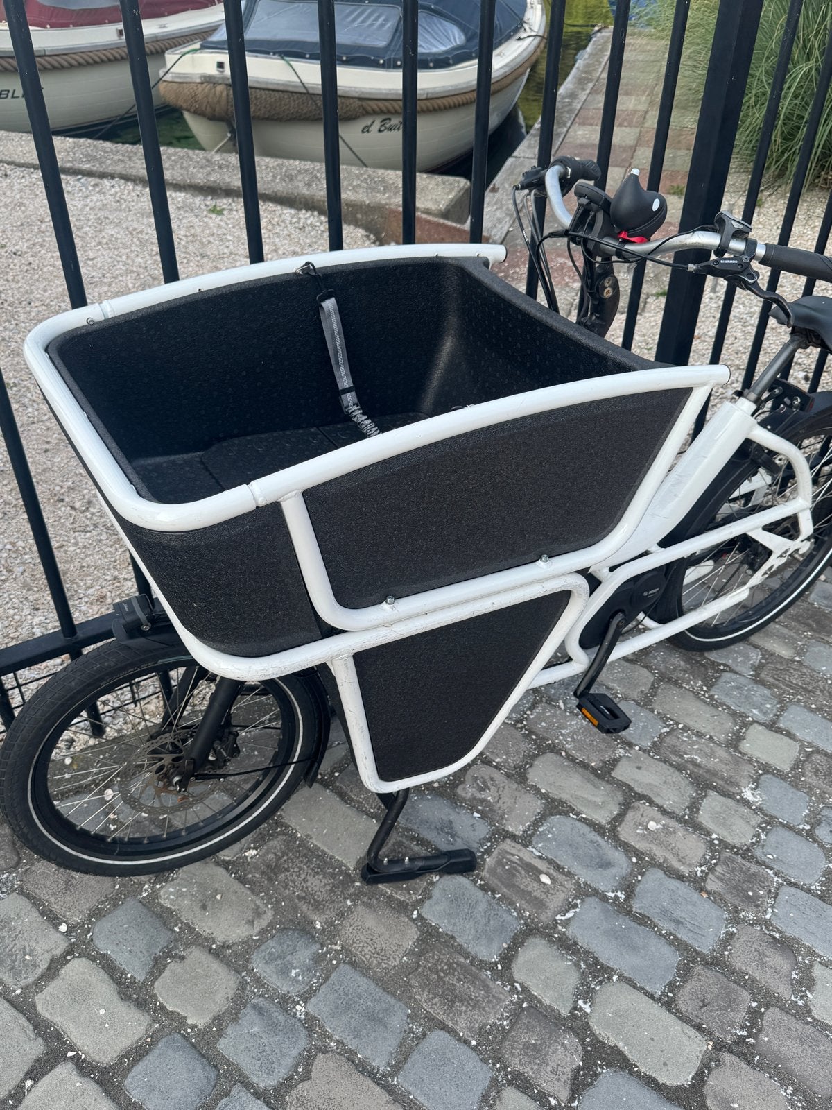 Urban arrow shorty wit - active line - 17100 km, Fietsen en Brommers, Fietsen | Bakfietsen, Gebruikt, Elektrisch, 1 kind, Schijfrem