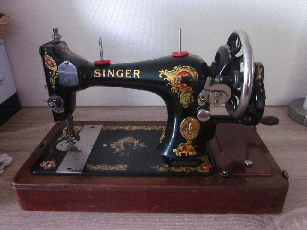 Naaimachine Singer met houten kap en sleutel, Ophalen of Verzenden