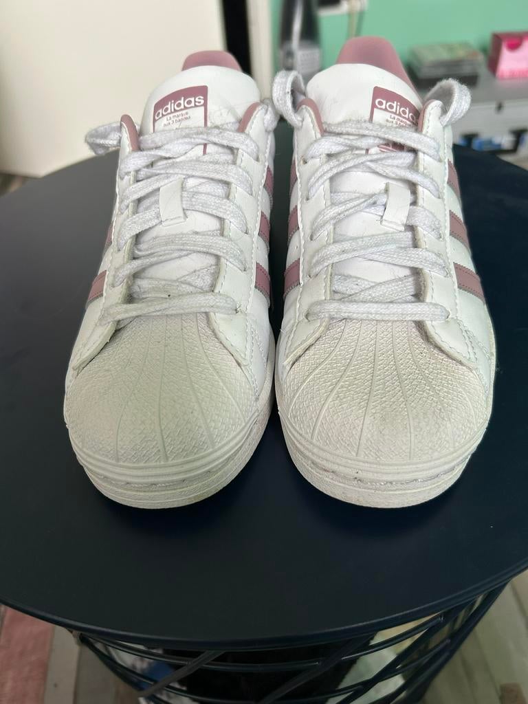 Adidas superstars maat 37 1/3, Ophalen of Verzenden, Zo goed als nieuw, Schoenen