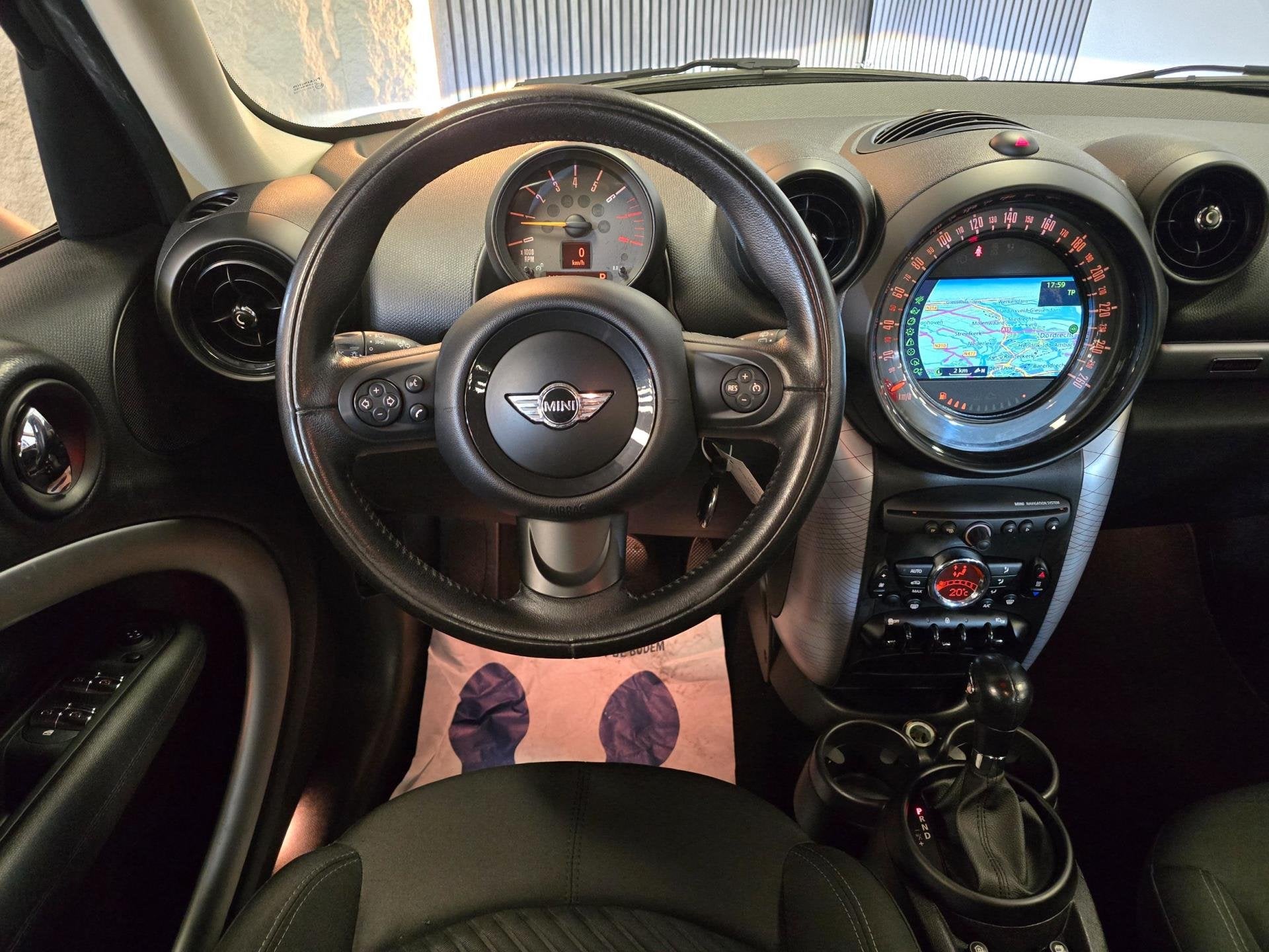 Mini Mini Countryman 1.6 Cooper|GARANTIE|AUTOMAAT|NAP|CRUISE, Navigatiesysteem, Gebruikt, Euro 6, 122 pk