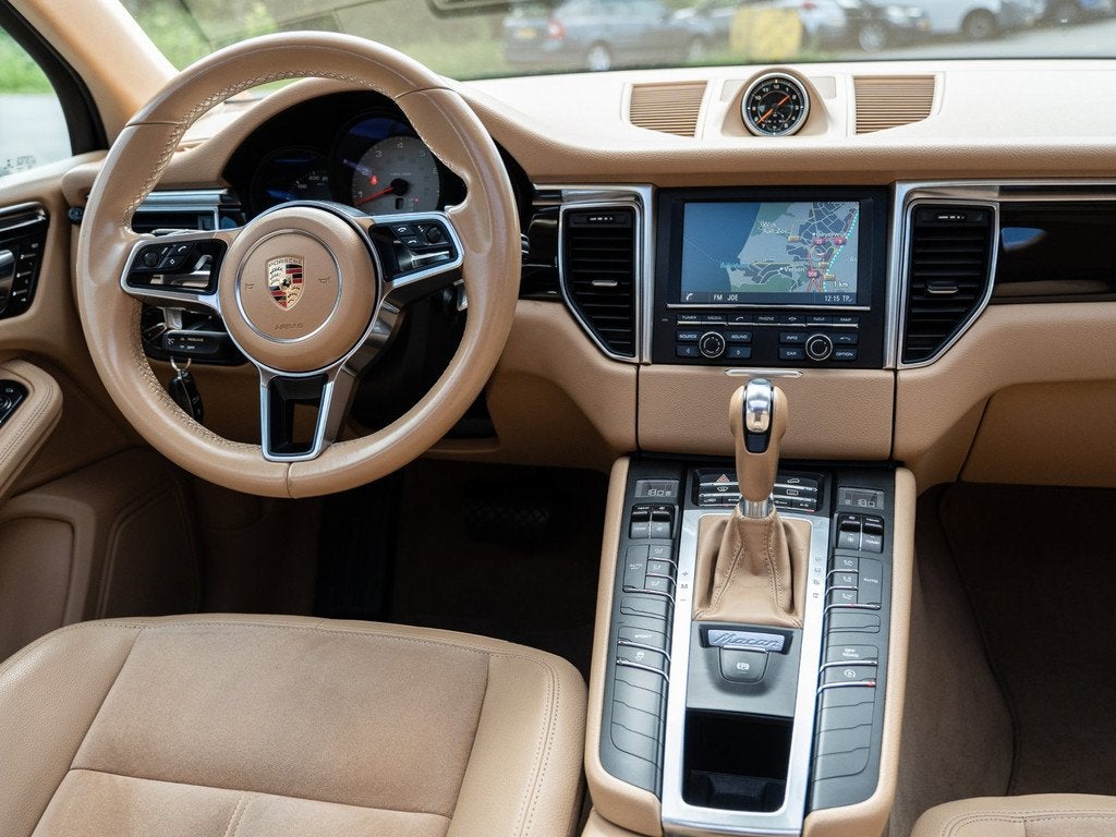 Porsche Macan 3.0 S - PANORAMADAK -PARKEER CAMERA - CRUISE /, Auto's, Porsche, Automaat, Gebruikt, Euro 6, 11 km/l