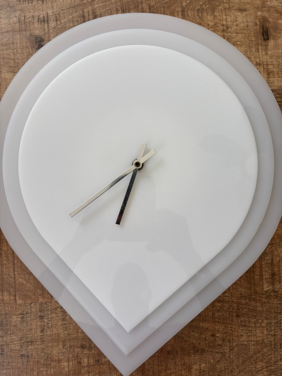 Klok, Huis en Inrichting, Woonaccessoires | Klokken, Ophalen, Wandklok, Wit, Stil uurwerk
