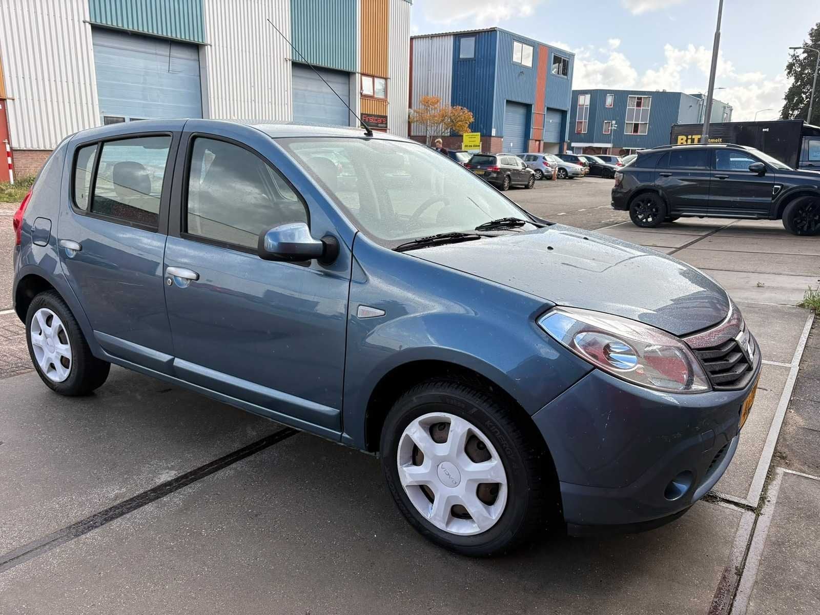 Dacia Sandero 1.4 Lauréate, 46-HTJ-2, Auto's, Voorwielaandrijving, 1011 kg, 4 cilinders, Blauw