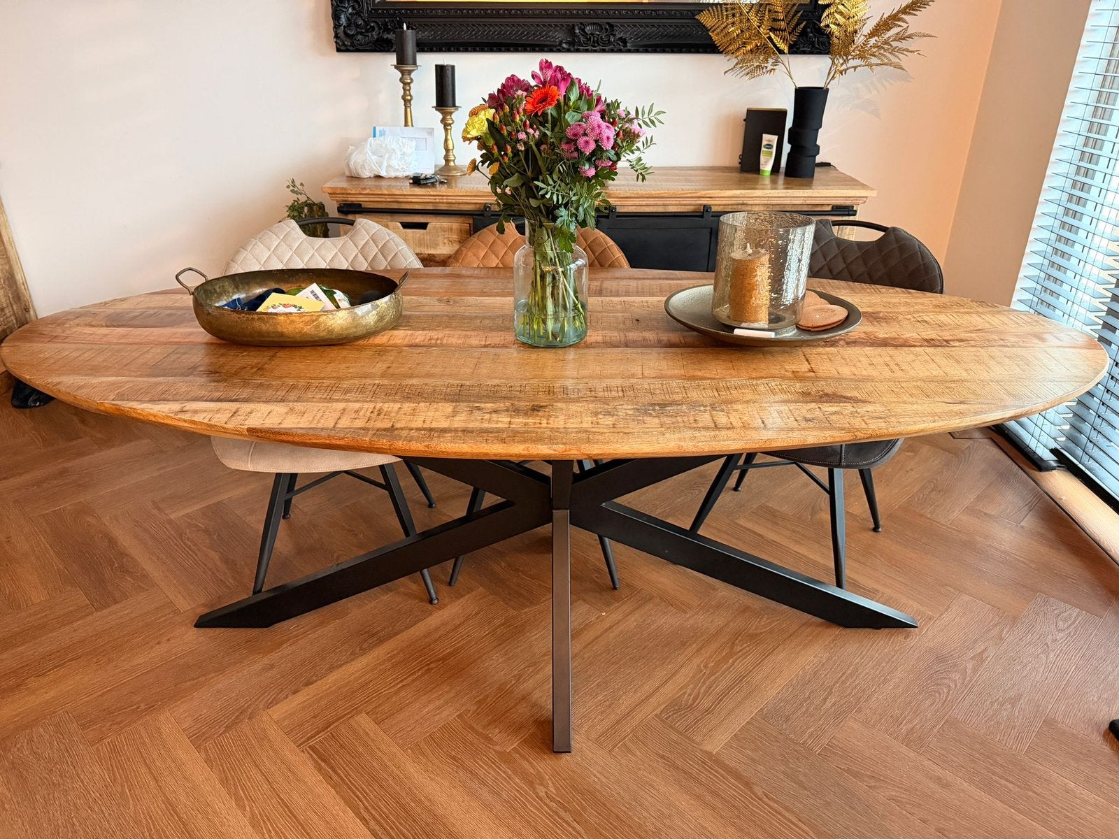 Eettafel Ovaal Loft, 100 tot 150 cm, 200 cm of meer, Ophalen of Verzenden, Zo goed als nieuw