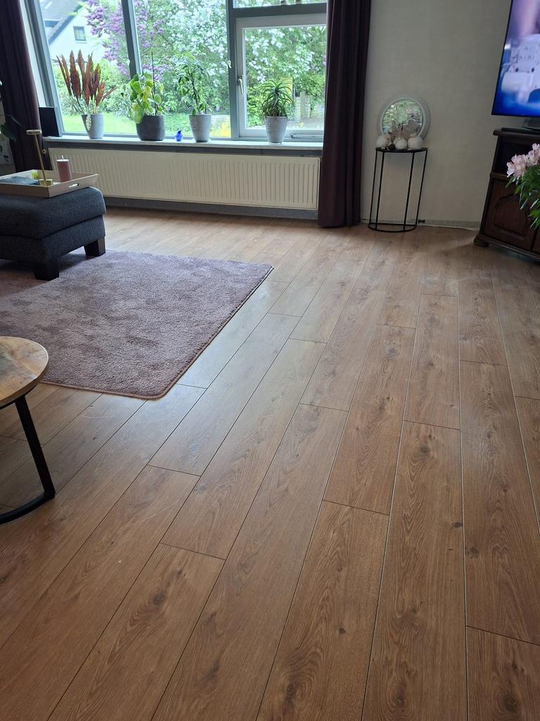 Gratis 40 m2 laminaatvloer, Ophalen, Gebruikt, Beige, 25 tot 50 m²