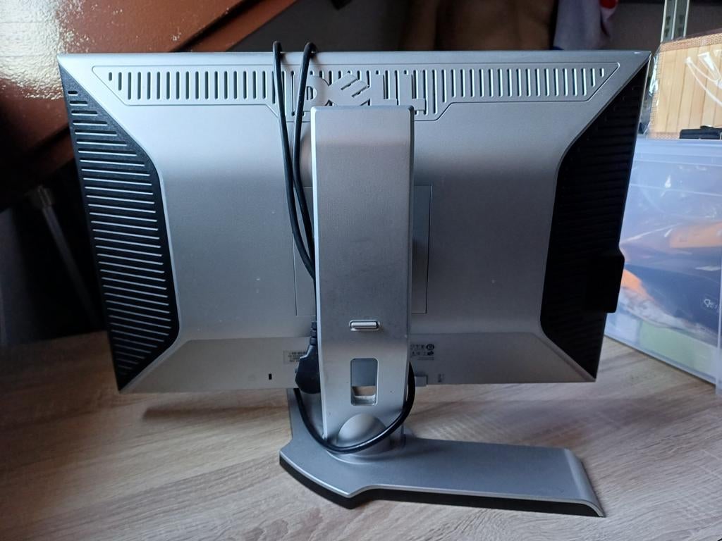 DELL monitor - ideaal voor thuis/werkplek izgs, Witgoed en Apparatuur, Ophalen, Gebruikt