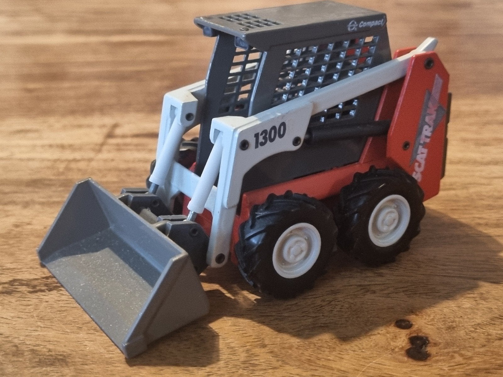 Scat Trak 1300D Compact Schranklader Model 1:32, Ophalen of Verzenden, Gebruikt, Tractor of Landbouw, Overige merken