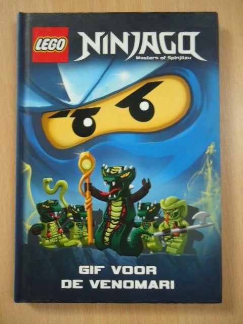 Lego Ninjago: Gif voor de venomari, Ophalen of Verzenden, Zo goed als nieuw, Fictie algemeen