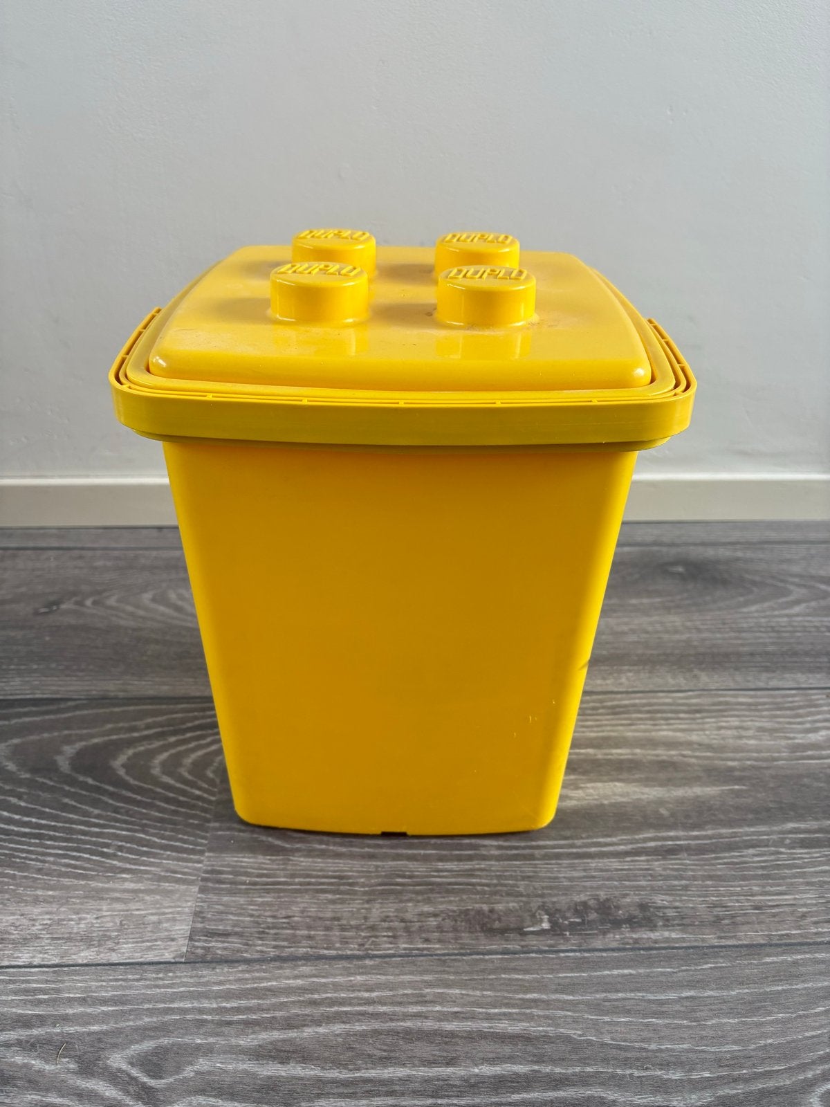 Gele LEGO Duplo opbergemmer + deksel en hengsel 27 x 23,5cm, Ophalen, Gebruikt, Overige typen, Duplo