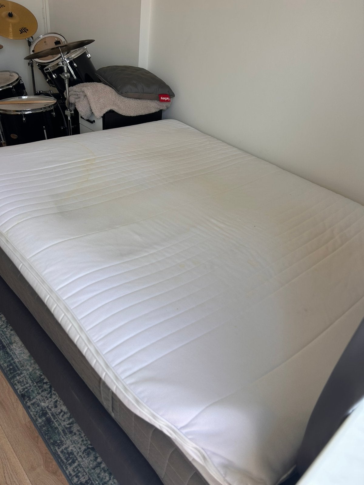 IKEA bed, inclusief matras en topper, Ophalen, Gebruikt, 140 cm, Twijfelaar