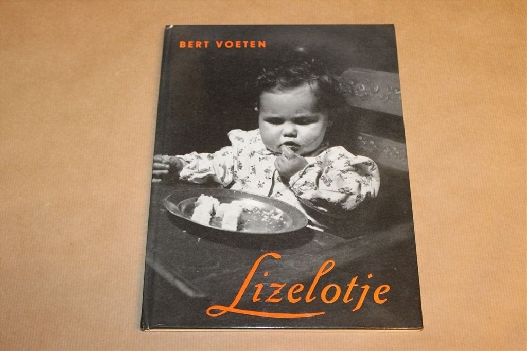 Lizelotje — Kinderfotoboek met Gedichten Vasalis e.a. 1956, Ophalen of Verzenden, Gelezen