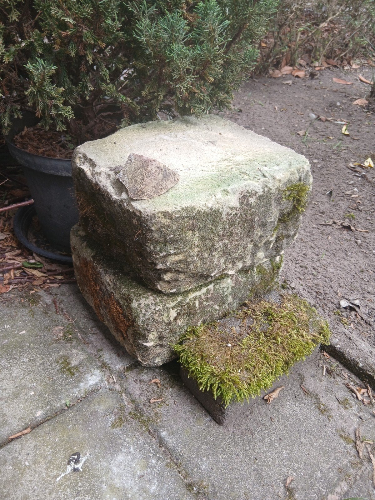 Te koop 2 grote mergel blokken stenen, Tuin en Terras, Ophalen