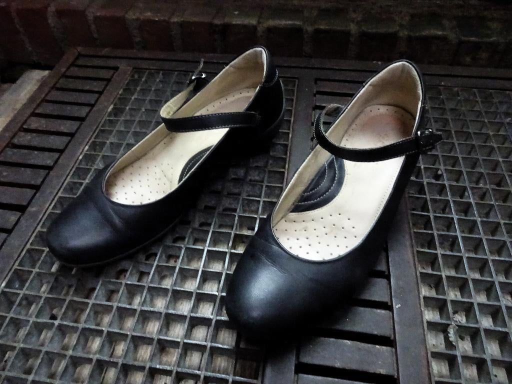 Maat 37 * Zwarte Ecco schoenen met apart hakje, Ecco, Pumps, Verzenden, Zwart