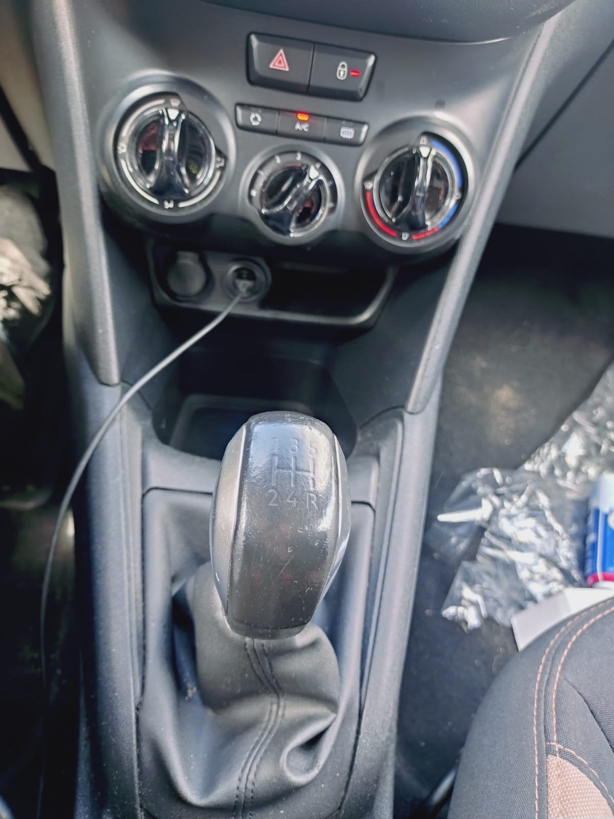 Peugeot 208 1.2 VTI 60KW/82PK 5-D 2013 Blauw, Auto's, Voorwielaandrijving, 31 €/maand, 1199 cc, Blauw