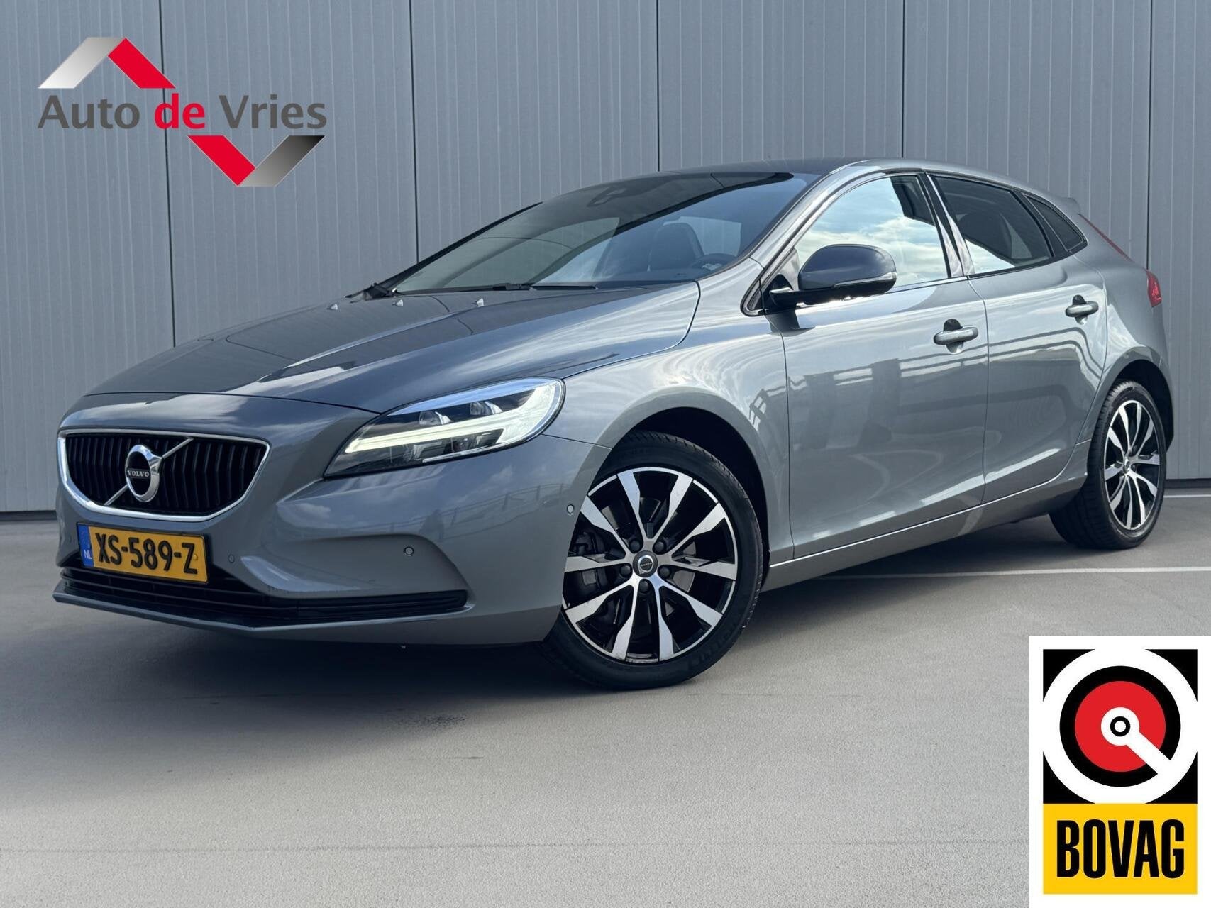Volvo V40 1.5 T3 Dynamic Edition|Navi|Trekhaak|NL-Auto, Auto's, Dealer onderhouden, 4 cilinders, Leder en Stof, Origineel Nederlands