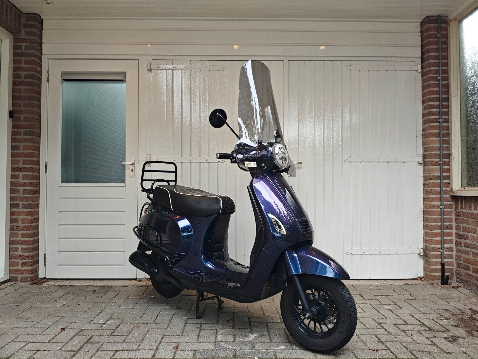 AGM vx50 / Btc / IVA Vespa look-a-like 4-takt scooter, AGM VX50, Maximaal 45 km/u, Ophalen of Verzenden, Zo goed als nieuw