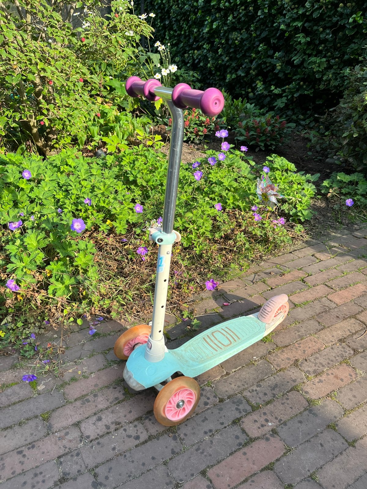 Kinderstep met 3 wielen - Blauw/Roze, Fietsen en Brommers, Ophalen of Verzenden, Gebruikt, Gewone step