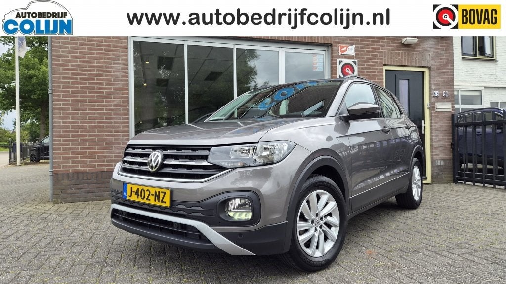 Volkswagen T-Cross 1.0 TSI Life, Trekhaak, Stoelverwarming, Auto's, Keurmerk '100% Onderhouden', 95 pk, 620 kg, Bedrijf