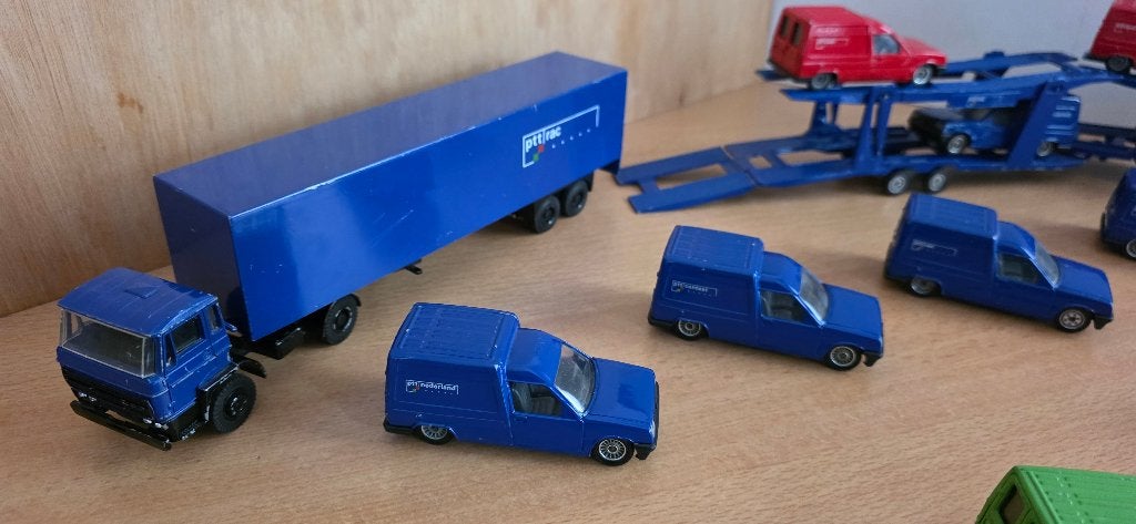 Verzameling unieke PTT miniatuur auto's, Overige merken, Gebruikt, Auto, Verzenden