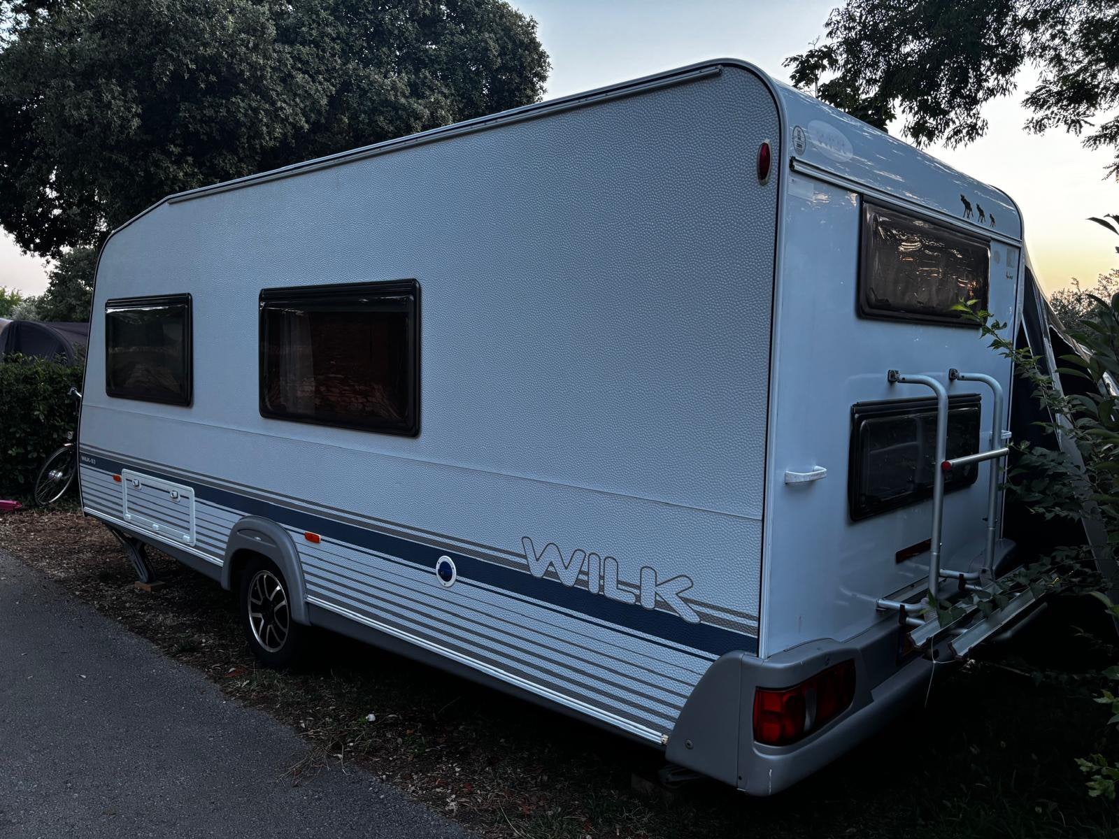 Wilk S500 (2006) airco, Unico voortent en stapelbed, Treinzit, Tot en met 6, Frans bed, Wilk