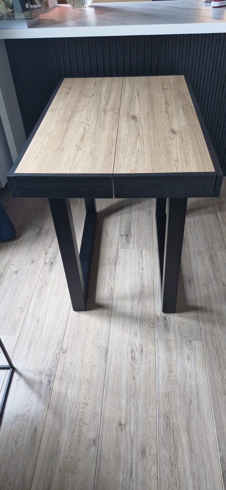 Uitschuifbare eikenhouten tafel met zwarte poten (60-220cm), Ophalen