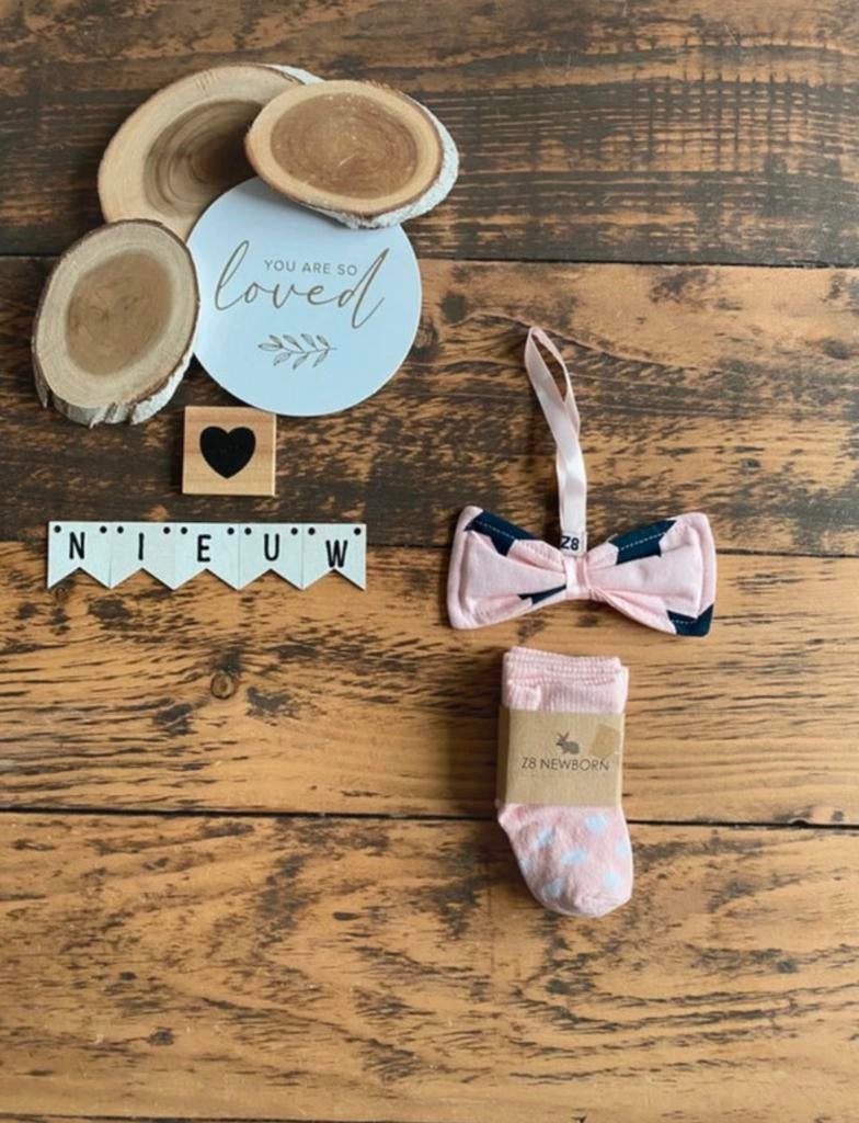 Baby girl z8 2x setje sokken newborn en strik speenkoord, Ophalen of Verzenden, Nieuw, Overige typen