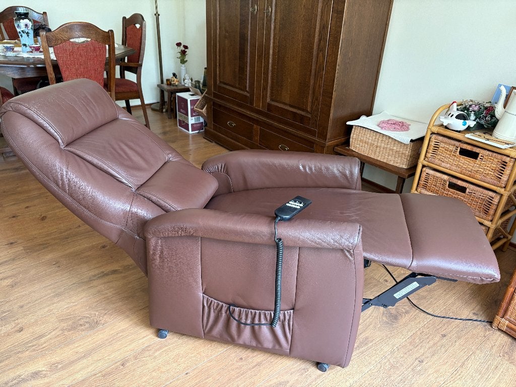 Foto 6 van Leren relaxfauteuil in goede staat