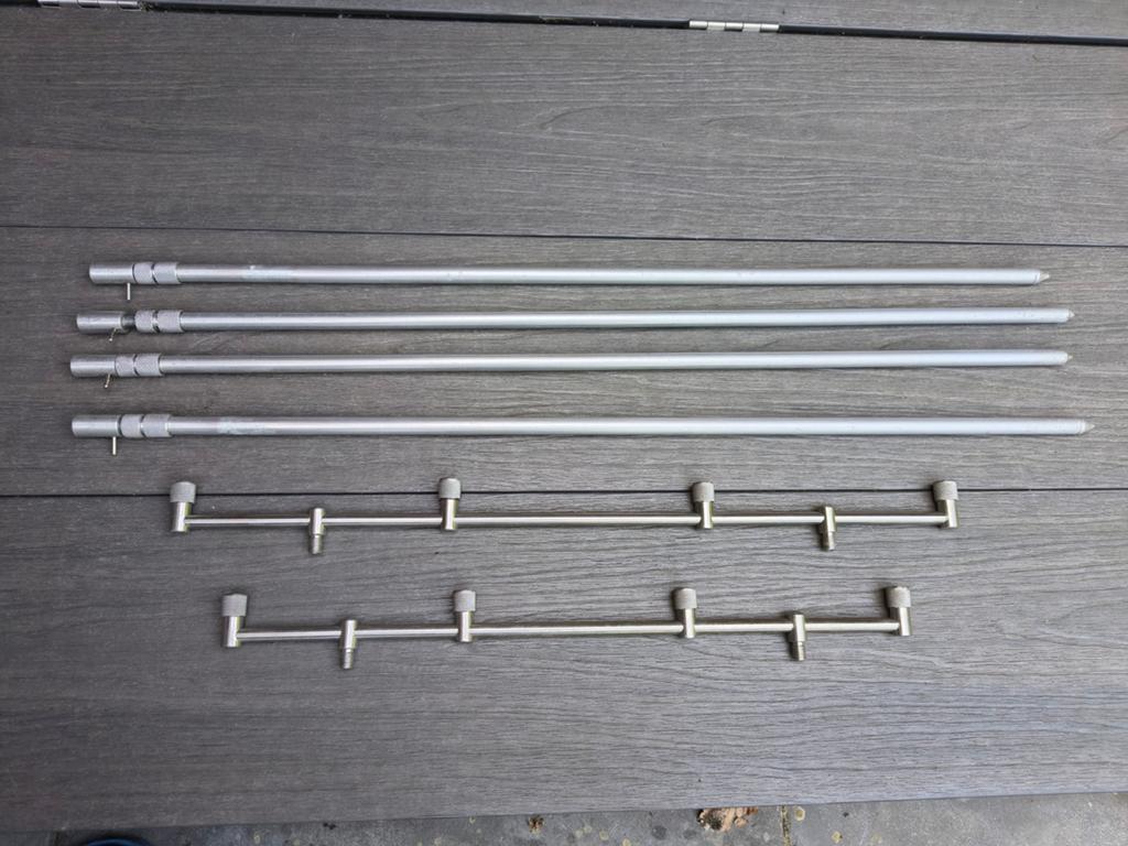 2 x Rvs buzzerbar 4 x banksticks voor 4 hengels, Watersport en Boten, Hengelsport | Karpervissen, Ophalen of Verzenden, Zo goed als nieuw
