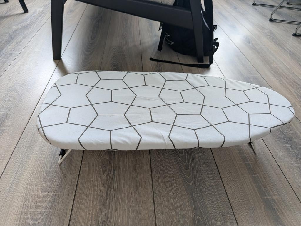 IKEA JÄLL Strijkplank - Compact en Opvouwbaar, Witgoed en Apparatuur, Strijkijzers en Strijkplanken, Ophalen, Zo goed als nieuw