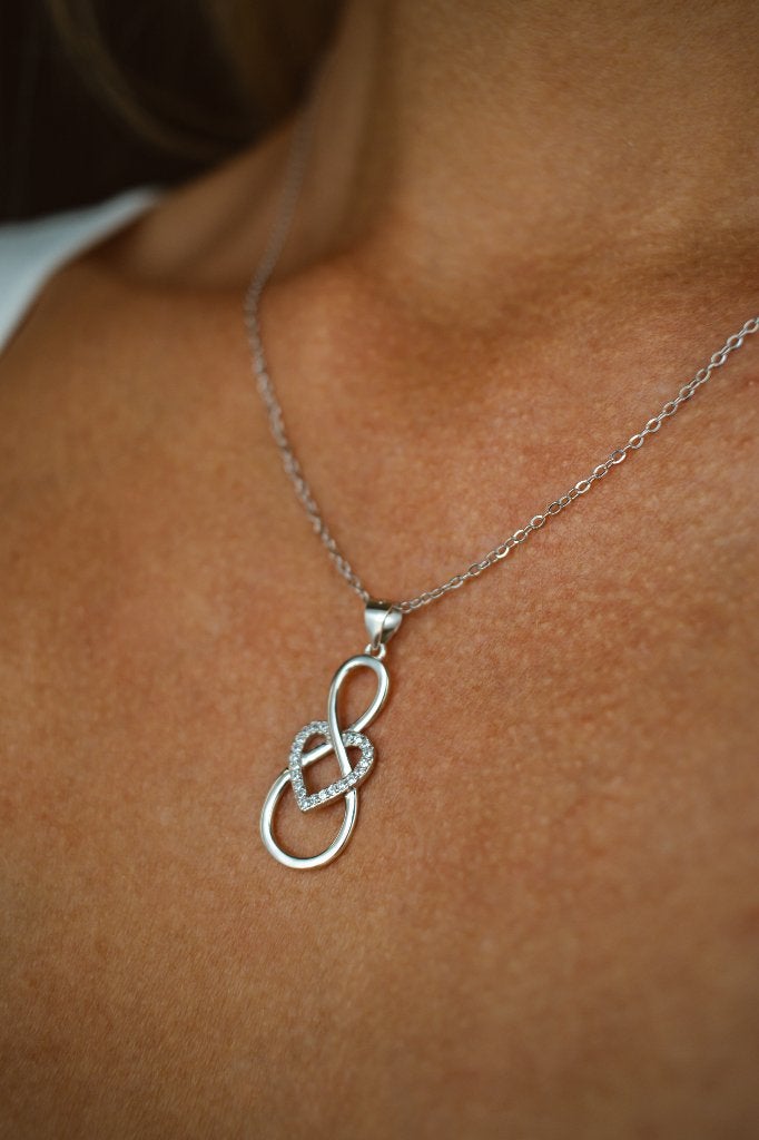 vintage 925 zilveren ketting oneindigheids (infinity) + hart, Sieraden, Tassen en Uiterlijk, Ophalen of Verzenden, Zo goed als nieuw