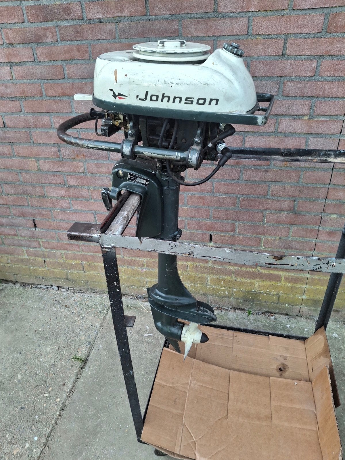 Johnson buitenboordmotor - Werkend, Ophalen, Gebruikt