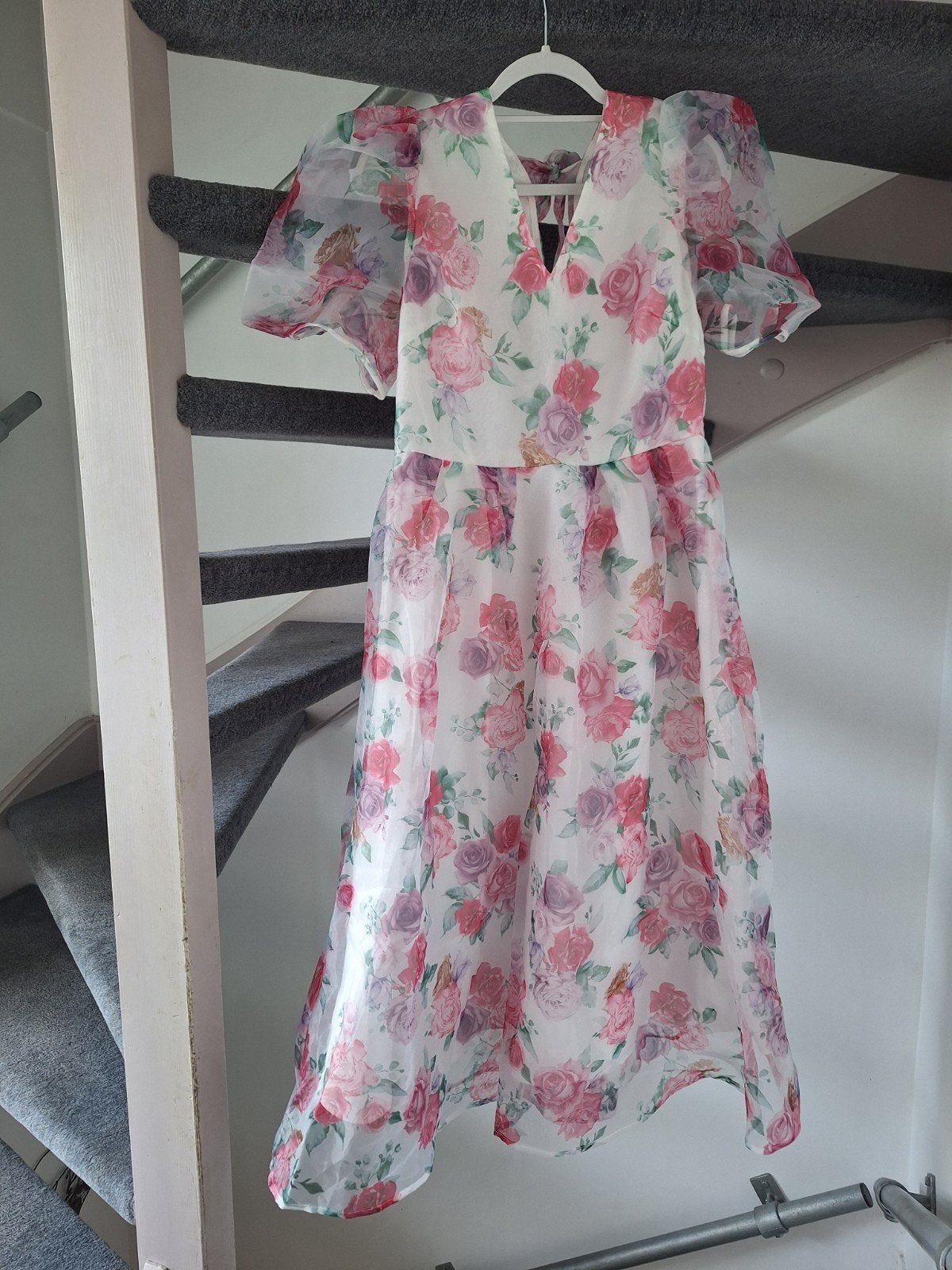 Zomerse bloemenjurk maat M, Kleding | Dames, Jurken, Maat 38/40 (M), Meerkleurig, Ophalen of Verzenden, Onder de knie