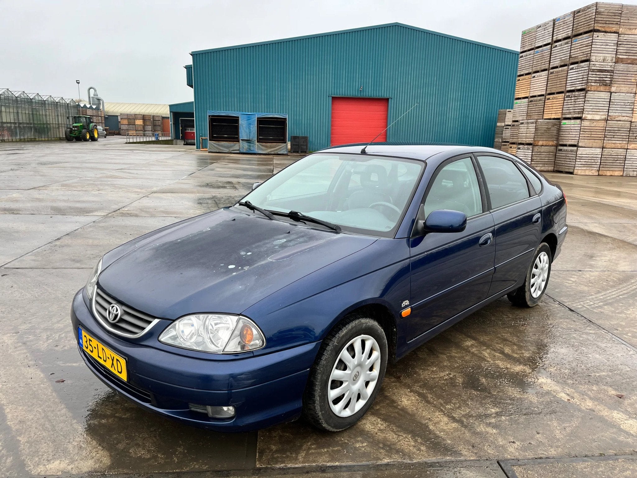 Toyota Avensis 2.0 benzine VVTI 5 deurs AIRCO (bj 2002), Auto's, 1998 cc, 4 cilinders, 150 pk, Blauw