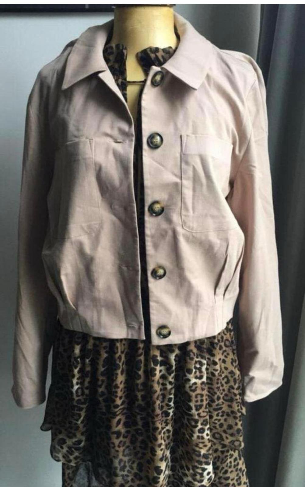 NA-KD beige broek/wijde pijpen +jasje Nieuw met prijskaartje, Kostuum of Pak, Beige, Nieuw, Ophalen
