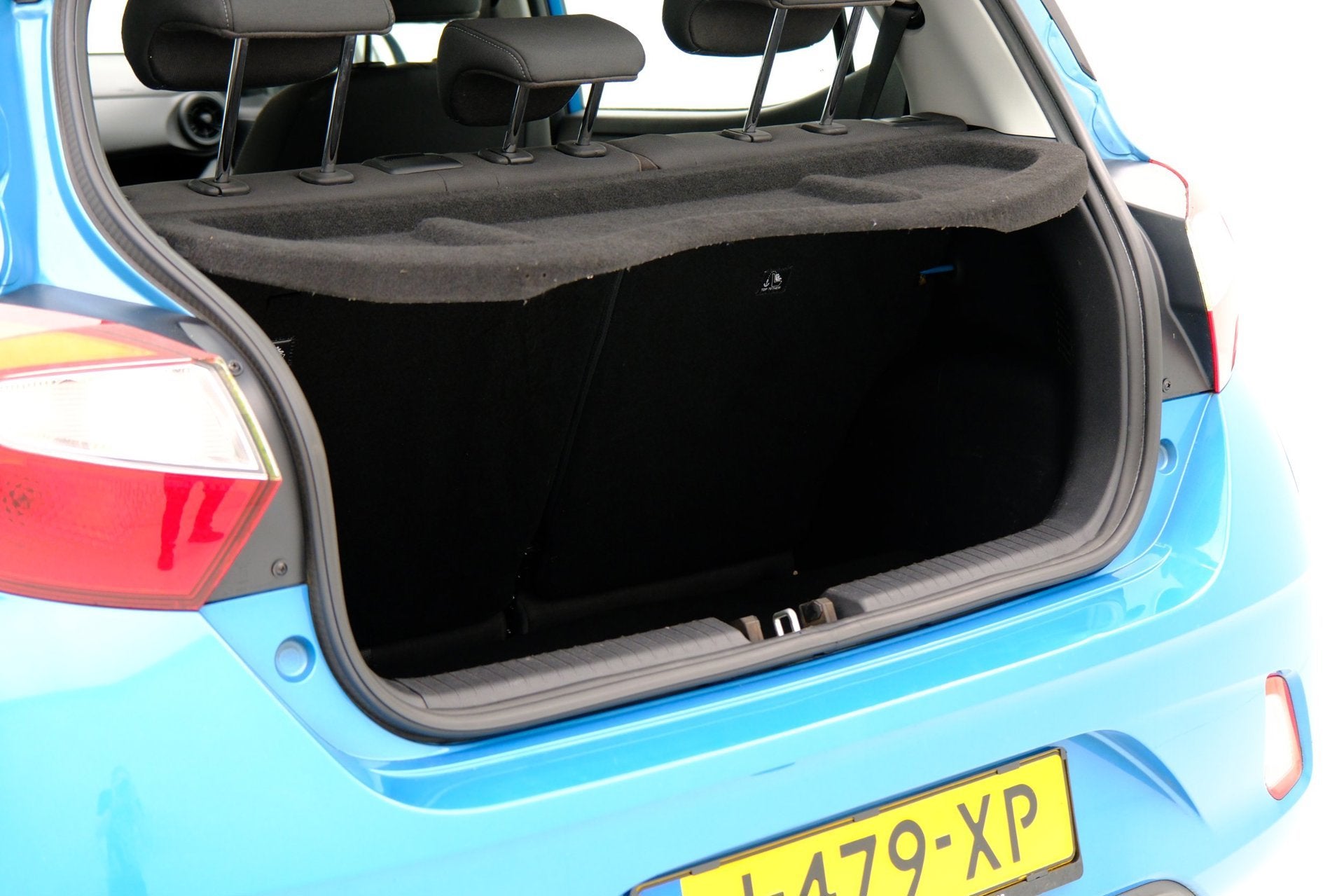 Foto 12 van Hyundai I10 1.0 Comfort Aut. 5-zits|Two-Tone|Airco|Trekhaak|