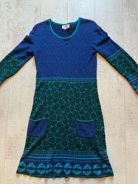 Jurk in blauw en groen maat M, Kleding | Dames, Maat 38/40 (M), Blauw, Ophalen of Verzenden, Zo goed als nieuw