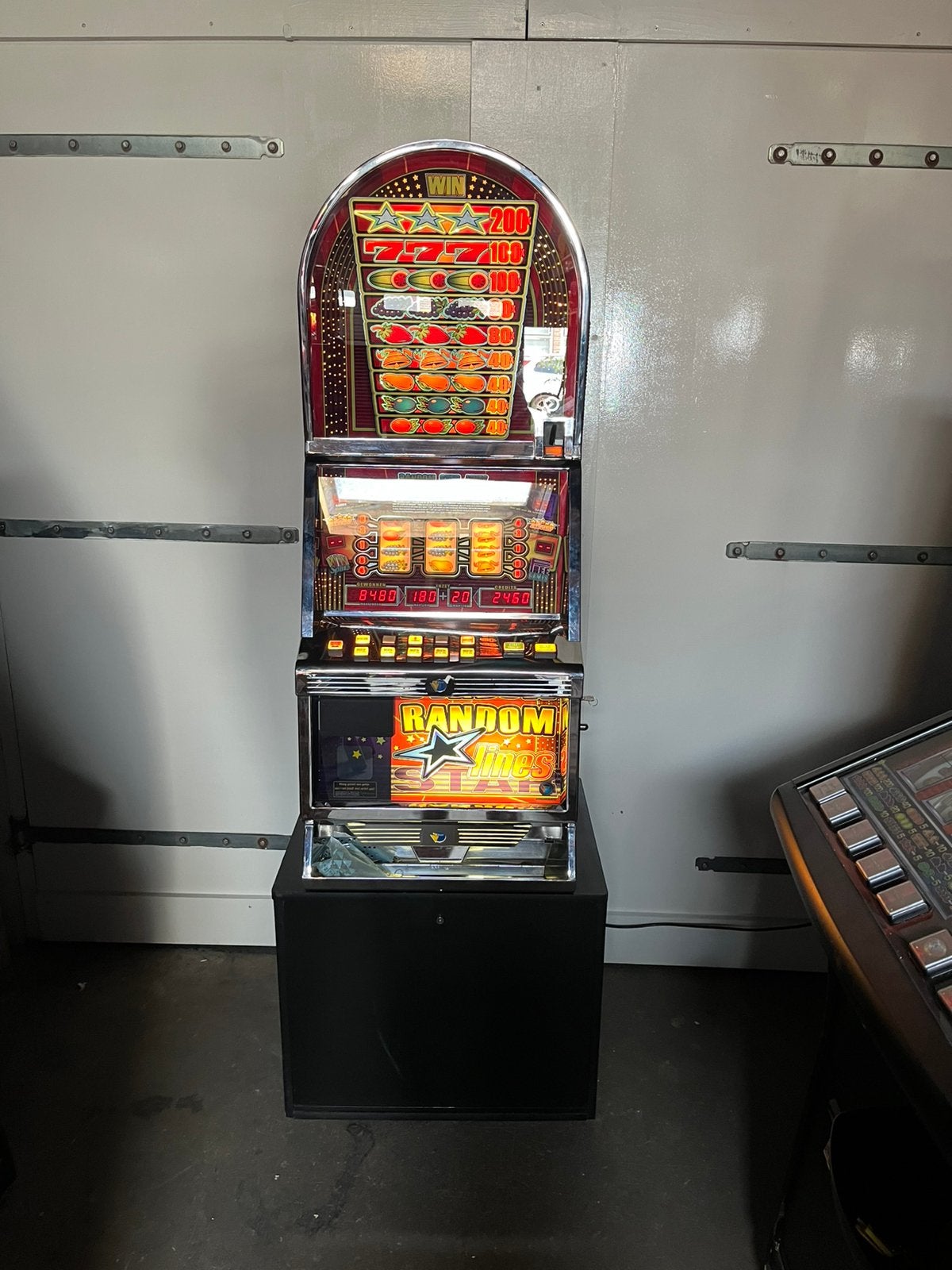 Te koop Random Lines (Halversie) 20.000 punten, Met sleutels, Eismaspeelautomaten, Grote dijlakker 34, Ophalen of Verzenden