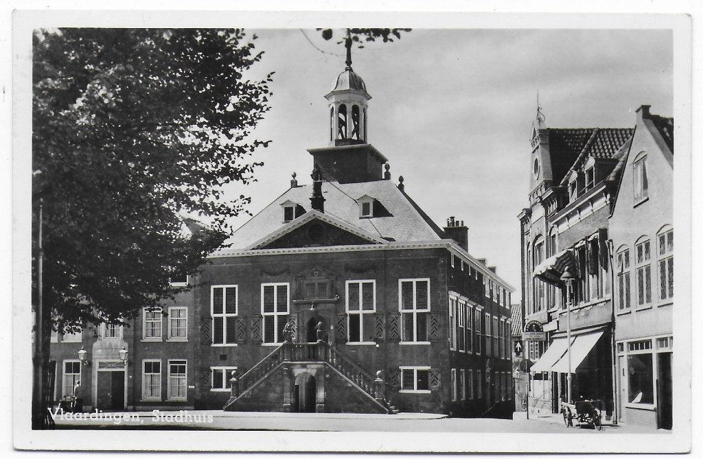Vlaardingen stadhuis oude ongelopen ansichtkaart (B6470), Verzamelen, Ophalen of Verzenden, 1960 tot 1980, Gelopen, Zuid-Holland