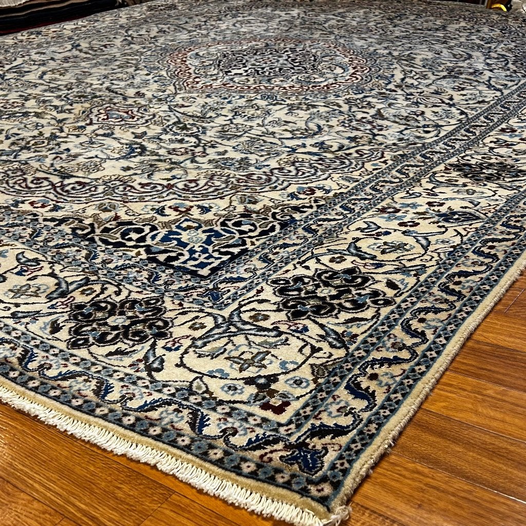 perzisch tapijt nain met zijde – 335 x 245 cm – vloerkleed, TTM Wonen, Meubels – (Perzische) Tapijten en Woonaccessoires, Taag 63, 2491 CS, Den Haag (Forepark)