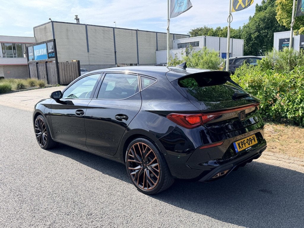 CUPRA Leon 1.4 e-Hybrid VZ 245PK LED•ACC•1e Eig, Auto's, Cupra, Stof, Gebruikt, Euro 6, 4 cilinders