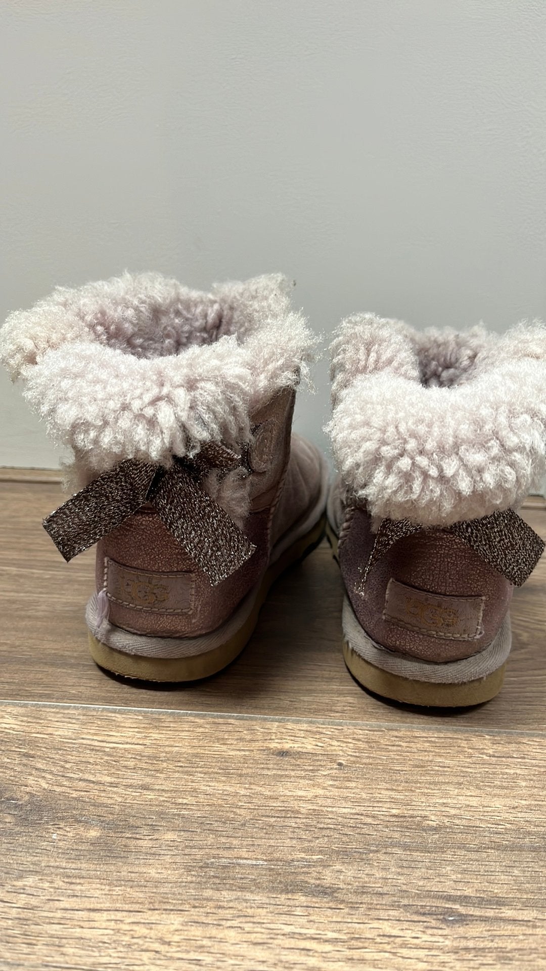 UGG paars 32,5, Gebruikt, Meisje, Ophalen of Verzenden, Laarzen
