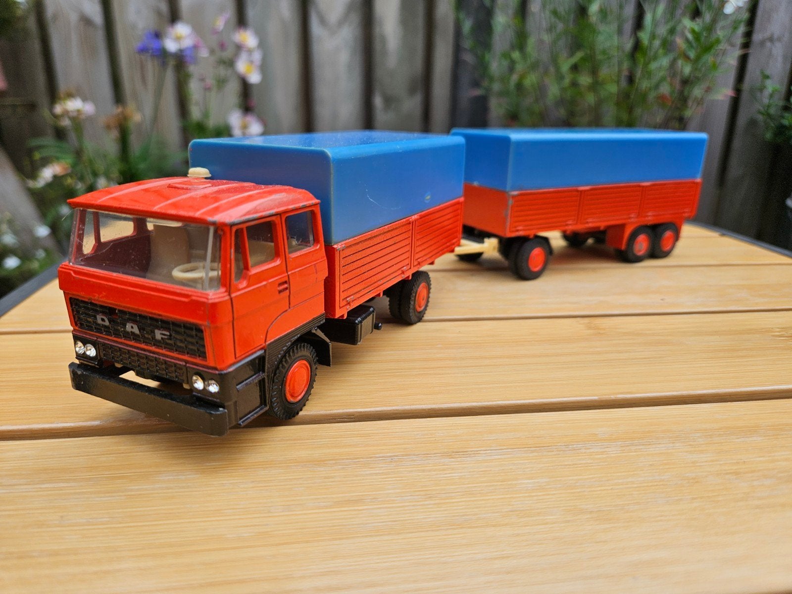 Lioncar Daf 2800 Combi Blauw Huifjes 1:50, Ophalen of Verzenden, Zo goed als nieuw, Bus of Vrachtwagen, Lion Toys