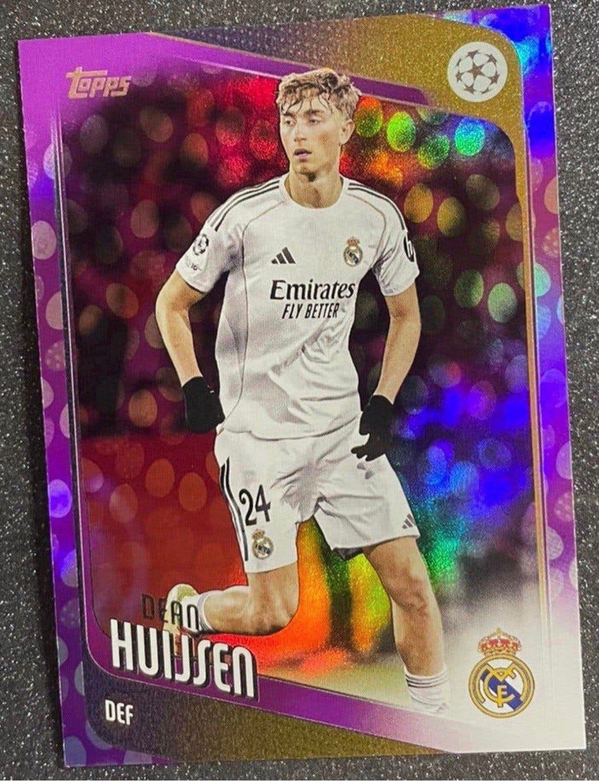 Topps UCC Flagship ‘26 PURPLE PARALLEL HUIJSEN REAL MADRID, Verzenden, Zo goed als nieuw, Plaatje