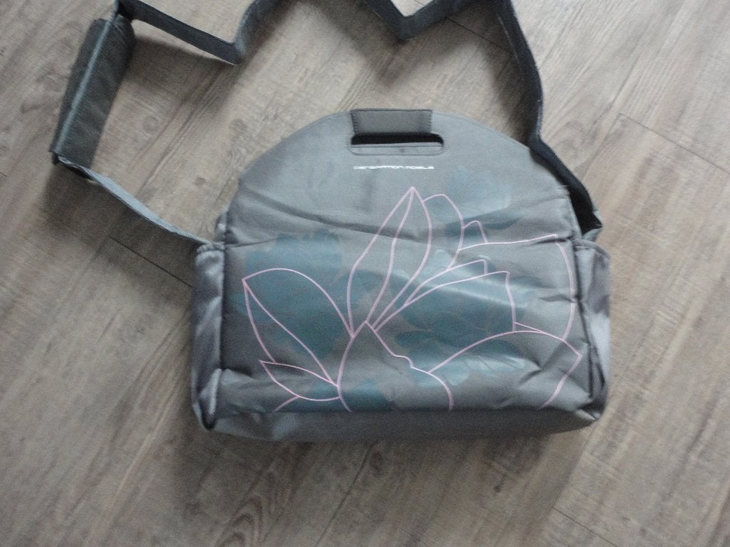 ZGAN STEVIGE  GRIJZE/ROZE LAPTOPTAS, Computers en Software, Laptoptassen, Handvat, Overige typen, Ophalen of Verzenden, Zo goed als nieuw