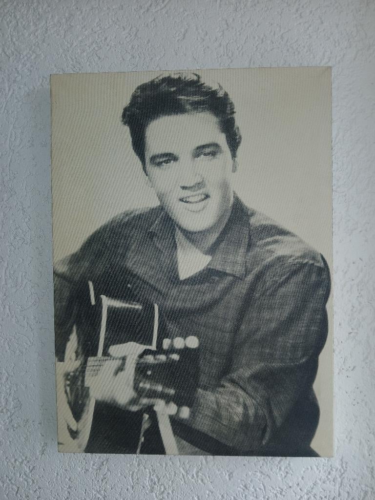 2 foto's Elvis Presley op linnen gespannen op lijst, Ophalen, Minder dan 50 cm, Gebruikt, 50 tot 75 cm