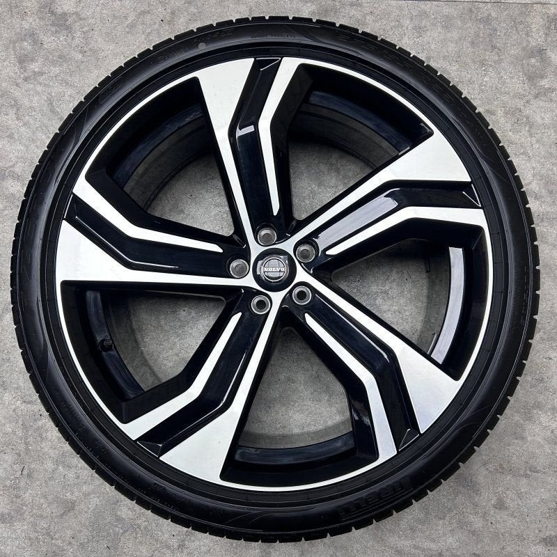 22 inch originele velgen + zomerbanden Volvo XC90 32209412, -, 275 mm, -, Banden en Velgen
