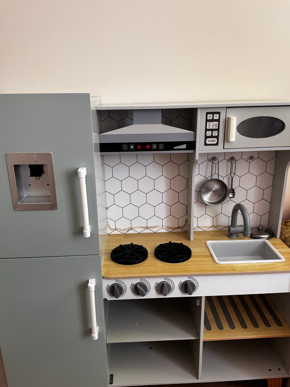 Grote houten speelkeuken met koelkast en waterdispenser, Ophalen, Gebruikt, Jongen of Meisje