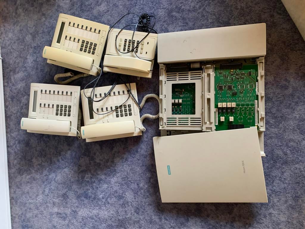 Siemens Hicom 100 E telefooncentrale met telefoons, Telecommunicatie, Telefooncentrales, Gebruikt, Analoge centrale, Ophalen