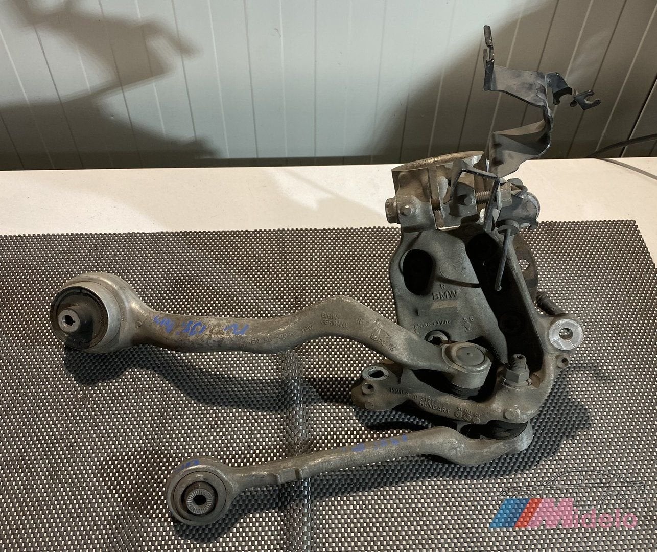 BMW M135I FUSEE MET DRAAGARMEN RECHTS VOOR, Gebruikt, -, -, Ophalen of Verzenden