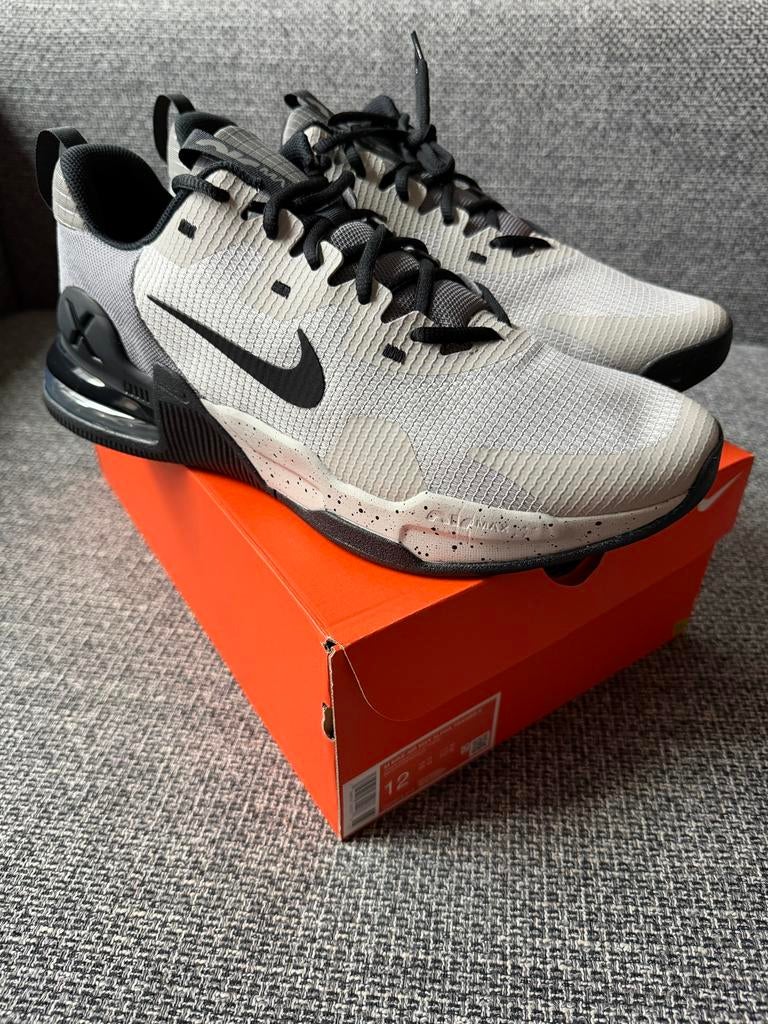 Nike Air Max Alpha Trainer 5 - Maat 46 - Nieuw in doos, Overige kleuren, Nieuw, Ophalen of Verzenden, Sneakers of Gympen